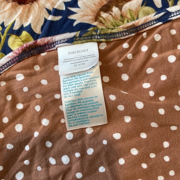 Like new POSH PEANUT Soraya bamboo blanket Patoo fall floral EUC - Picture 3 of 6